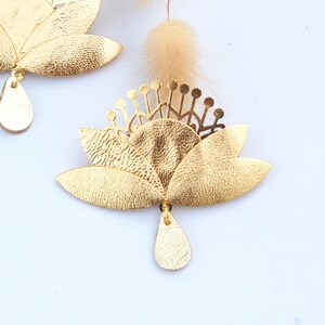 Etamine flower brooch in golden leather Women's leather jewelry Gift idea, wedding jewelry, parties, Christmas Handmade creation Agatiz image 2