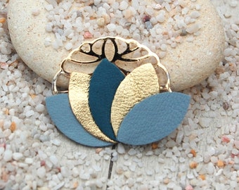 Broche cuir fleur de lotus bleu gris, bleu canard et or - Bijoux femme - Cadeaux mariage, cadeaux femme,  fêtes des mères - AGATIZ -