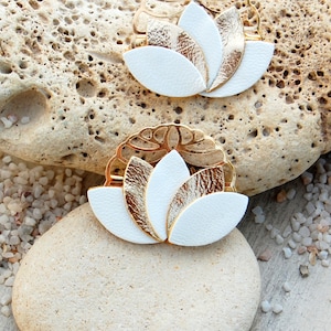 Lotus flower leather brooch in white and gold leather - Women&#39;s jewelry - Wedding jewelry, Mother&#39;s Day gift - AGATIZ -