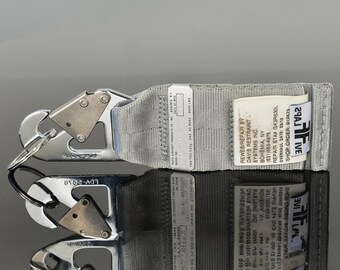 American Airlines MD11 Original Safety Belt Keychain Keyring Aviation Tag