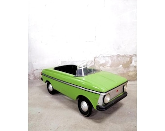 Large Soviet Metal Pedal Car Moskvich Azak 1990'