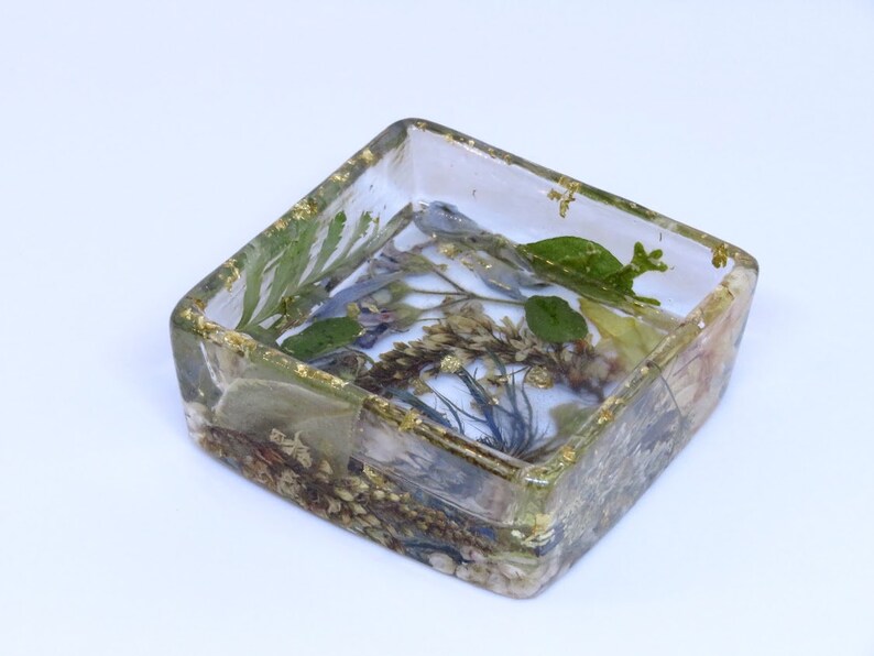 Trinket Dish Pressed Flowers, Nature Lovers Gift Real Flower Dish Ring Dish Rose Petals Botanical Jewelry Dish