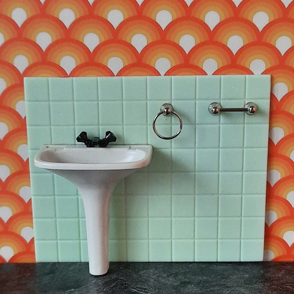 Vintage Brio Lundby Dolls House Lavabo de baño blanco con azulejos verdes