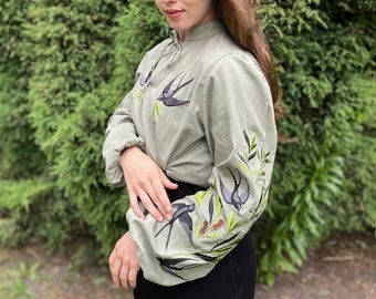 Bestickte ukrainische Vyshyvanka Vogel Schwalbe Ornament Leinen Bluse Shirt Boho Chic Top Damen Stickerei Boho Sommer Handgemachtes Geschenk