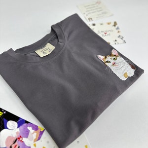 Dark Gray T-shirt Embroidered Pet Cat Dog Owner Hoodie Embroidery Portrait Photo Sweatshirt Custom Gift for Her and Him Boyfriend