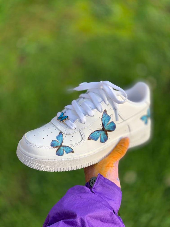 Farfalle su ENTRAMBI i lati delle scarpe Custom Nike Air | Etsy Italia