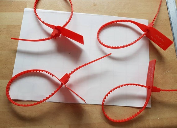 off white zip tie 2018