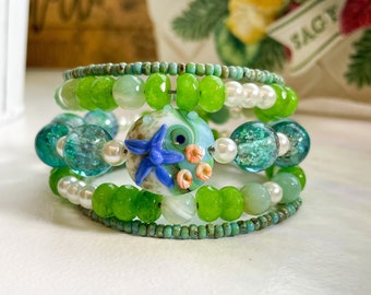 Handmade Beaded Memory Wire Bracelet: Ocean Theme, Aqua Green Ivory