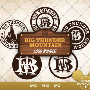 Puede incluir: Un conjunto de cinco logotipos para Big Thunder Mountain Railroad, una popular montaña rusa en Disneyland y Walt Disney World. Los logotipos presentan el nombre del paseo, una montaña y las iniciales "T.B.R." en una fuente estilizada.