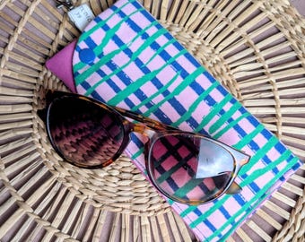 Bold Sunglasses Case with Clip | Glasses case | Travel Sunglasses Pouch | Secure Glasses Protector