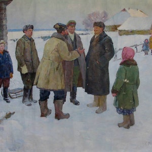 Puede incluir: Una pintura que representa a un grupo de personas en un entorno de pueblo nevado. Las figuras están vestidas con ropa de invierno y parecen estar enfrascadas en una conversación. Un niño pequeño se encuentra a la izquierda del grupo, mientras que una mujer con un pañuelo rosa se encuentra a la derecha. La escena está pintada en un estilo realista con colores apagados.