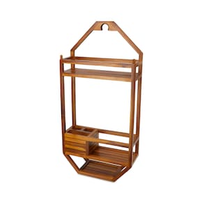 Puede incluir: Estante colgante de madera con acabado natural. El estante tiene dos estantes principales, un estante inferior y un peque&ntilde;o compartimento con varias secciones. Presenta un dise&ntilde;o geom&eacute;trico &uacute;nico y un gancho en la parte superior para colgar.