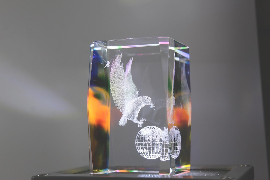 Photo Block Paperweight 3D Glass Block, Paperweight | Eyecatcher With Globe and Eagle | Glass ...