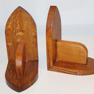 Art Deco - Amsterdam School - Bookends - Classic wooden bookends, bookcase deco | Antiques from the Netherlands.