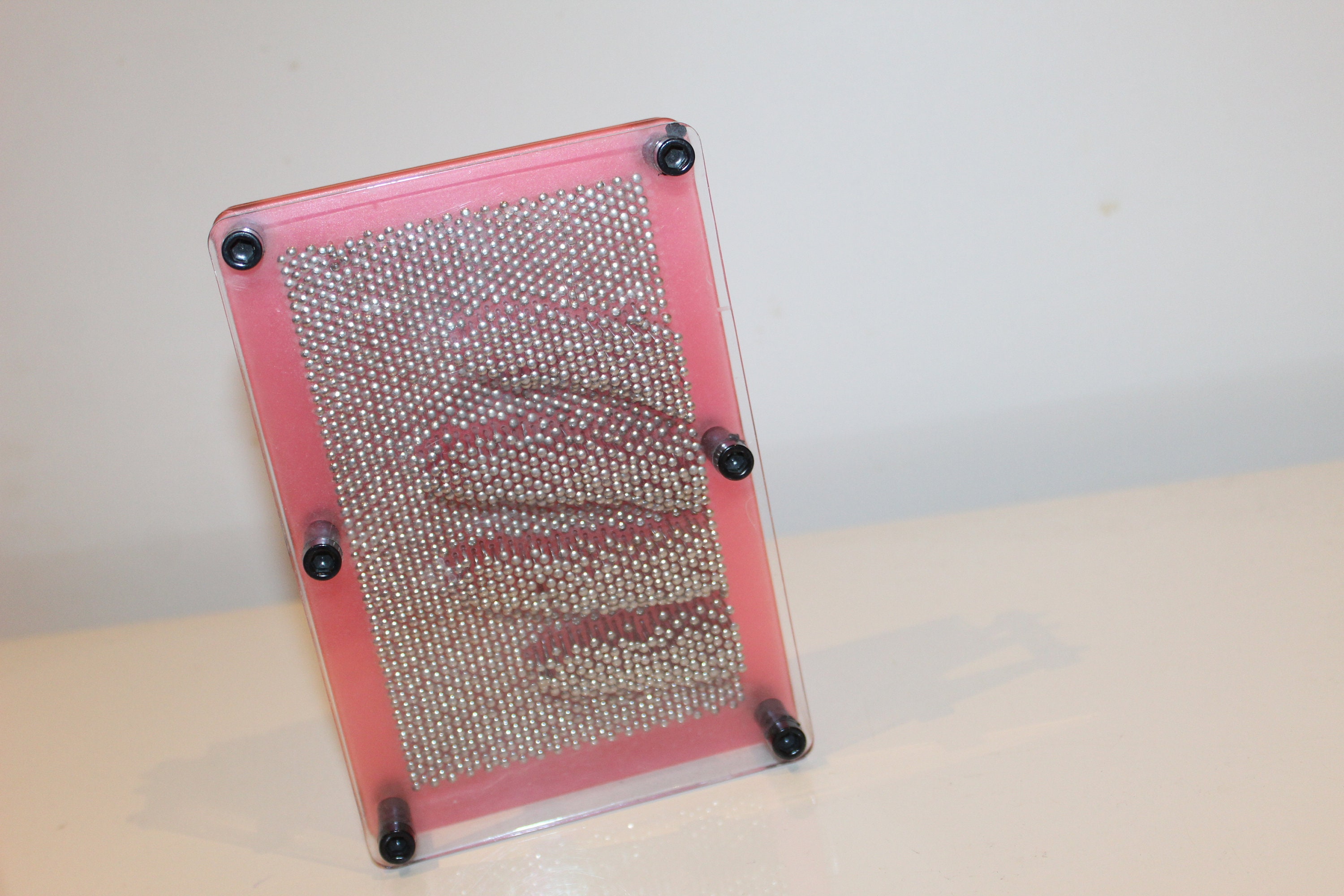 Pin Art Retro 3D , Painting With Metal Pins | Office 3D Art , Gadget ...