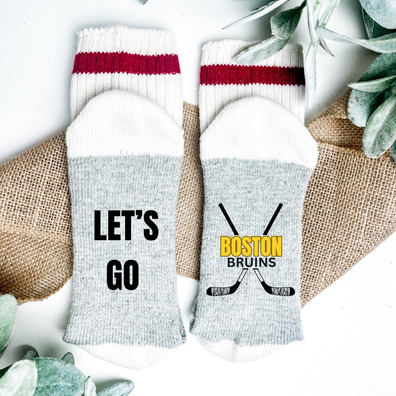 Let's Go Boston Bruins-Gift For A Hockey lover-Hockey Watching Socks-Gift For Dad-Boston Bruins Socks-Boston Bruins Fan Gift-Hockey Fan afbeelding 1