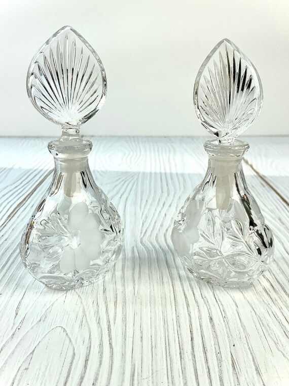 Art Deco Inspired Perfume Bottles/ Vanity Accesso… - image 4