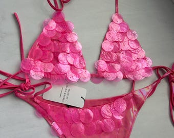 Conjunto de baño rosa de lentejuelas de sirena, bikini de conchas / Ropa de playa Barbiecore / Conjunto Ibiza / Traje de baño para festivales / Conjunto para despedida de soltera