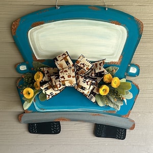 Rustic Fall Truck Door Hanger: Farmhouse Scarecrow Decor