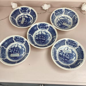 Vintage Alfred Meakin Fair Winds Blue and White Transferware  Bowls