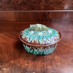 English Victorian Minton  Majolica Tureen circa 1880 Manner of George Jones