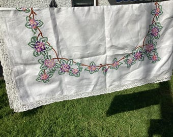 Vintage LinenTablecloth Embroidered Table Cover 1950s Tablecloth Small Square Tablecloth