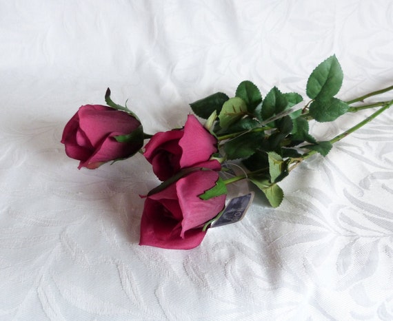Closed wine colored rose Set of 3 Ecuador beauty roses with | Etsy