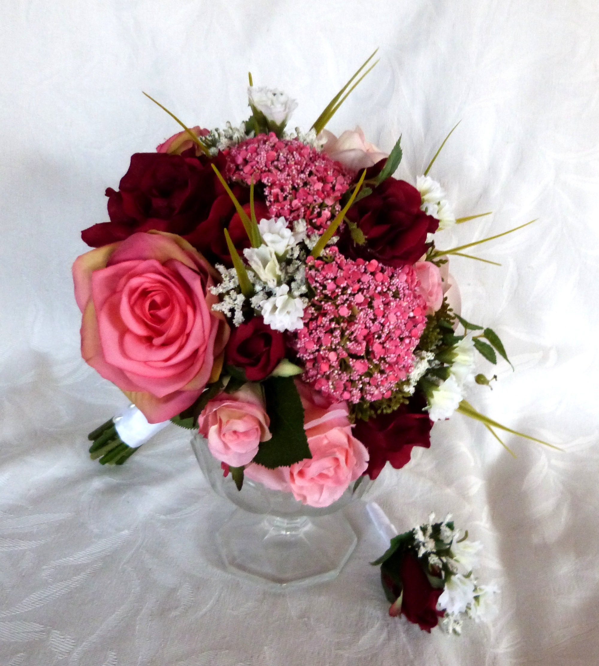 Red and pink rose bouquet bundle perfect for DIY brides | Etsy