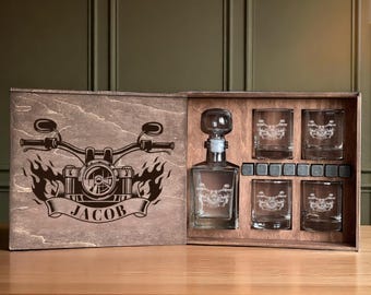 Motorcycle Gifts, Motorcycle Decanter, Motorcycle Groomsman, Personalized Glass, Motorcycle Lovers, Motorbike Gifts, Biker Gifts