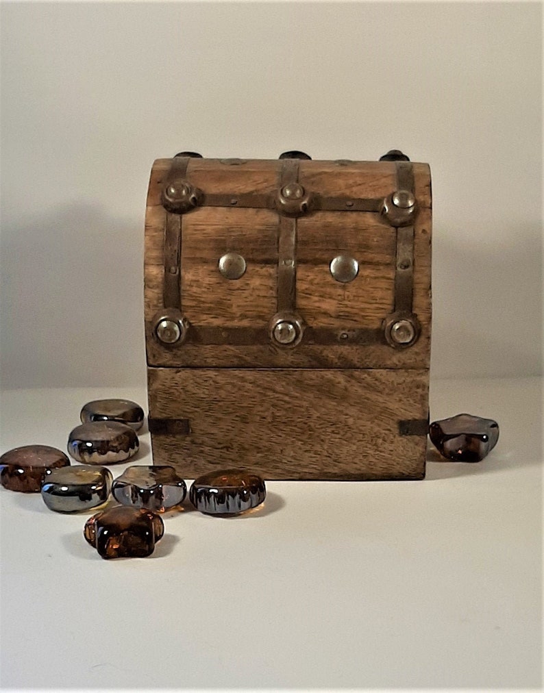Vintage WOW! Vintage jewelry box Great gift idea or retro home decor idea Oak Treasure Box Hand made wooden box Collectible oak box