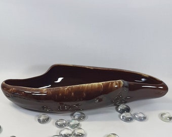 Drip Glaze Indoor Planter. Indoor succulent plant pot made in Japan. Vintage brown drip glaze canoe style dish. Mid Century modern dish.