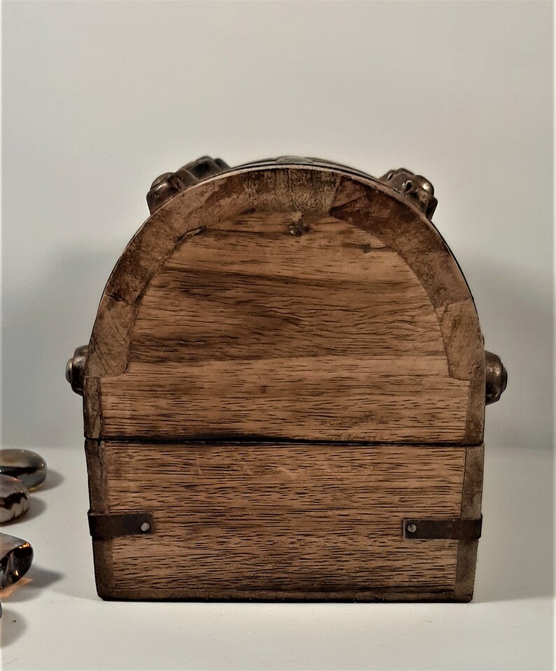 Vintage WOW! Vintage jewelry box Great gift idea or retro home decor idea Oak Treasure Box Hand made wooden box Collectible oak box