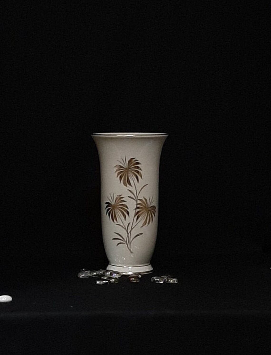 Porzellan Vase Elfenbein und Gold handbemalte Vase. | Etsy