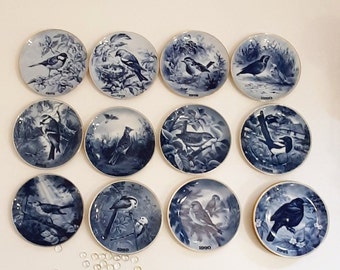 Pick One! Original Fugleplatte from Denmark. Vintage Annual Collector plates with Birds. White and Blue decorative bird plates from Denmark