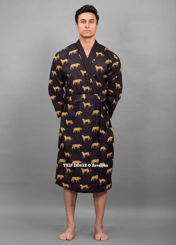 Vestaglia nera da uomo, con stampa leopardata, vestaglia da camera,  accappatoio, abbigliamento da notte, regalo per lui, kimono incrociato,  fasce per il corpo, accappatoio da spa, accappatoio urbano unisex - Etsy  Italia