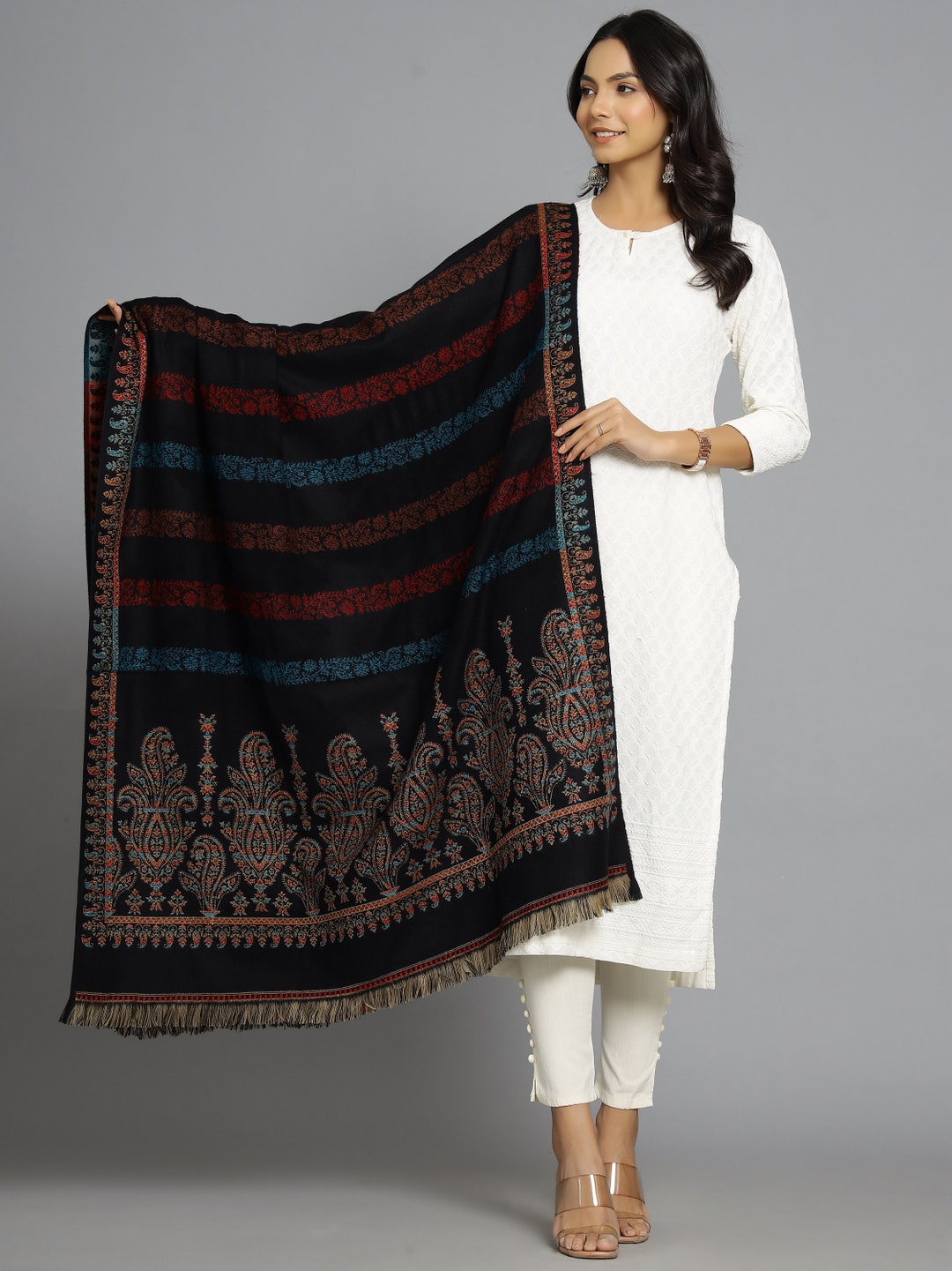 Poncho Bohèe Pashina Châle Enveloppant Cape Chaude Hiver Pull écharpe Avec Anches Cardigan