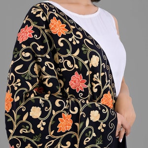 Stola floreale ricamata/Stola marrone/Stola nera/Sciarpa alla moda/Sciarpa regalo/Sciarpa di lana/Scialle indiano grande in lana 80"x30"