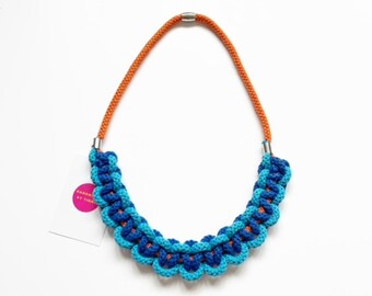 Collar llamativo de cuerda de algodón anudada a mano - Azul