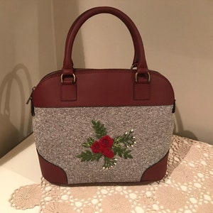 Bestickte weinrote Leder-Tweed-Handtasche - Muttertagsgeschenk - geblümte Perlen-Geldbörse - handgefertigt in der Türkei