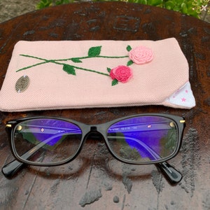 Hand-Embroidered Linen Eyeglass Case | Floral Sunglasses Pouch | Handmade Glasses Cover | Gift for Her | Natural Linen Accessory