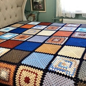 Queen-Size Handgemachte Häkeldecke, Oma Quadrat Patchwork Tagesdecke