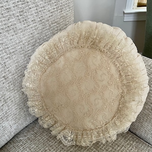 Chic Beige Round Tulle pillow, Farmhouse Decor Must-Have,Decorative pillow, Round decorative pillow, Stylish  tulle pillow, Shabby chic