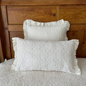 Romantic Ecru Linen Pillow Cover with White Lace | Ruffled Throw Pillow | Shabby Chic Cushion | Vintage Farmhouse Decor