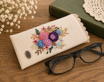 手刺繍リネン製メガネケース｜ベージュのサングラスケース、柔らかな読書用メガネポーチ、女性への花柄ギフト