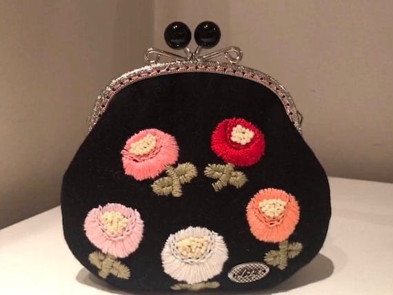Embroidered Coin Purse Retro Floral Linen Wallet Kiss Lock Clutch