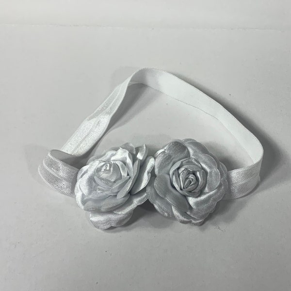 Baby headband, infant headband, white flower headband, white roses head piece, Snow White headband, refrigerator white headband with roses