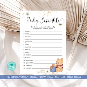Può includere: Un gioco di baby shower stampabile con un'illustrazione di Winnie the Pooh. Il gioco si chiama "Baby Scramble" e chiede ai giocatori di riordinare le parole relative ai bambini. Il gioco è progettato per essere stampato e giocato a una festa di baby shower.