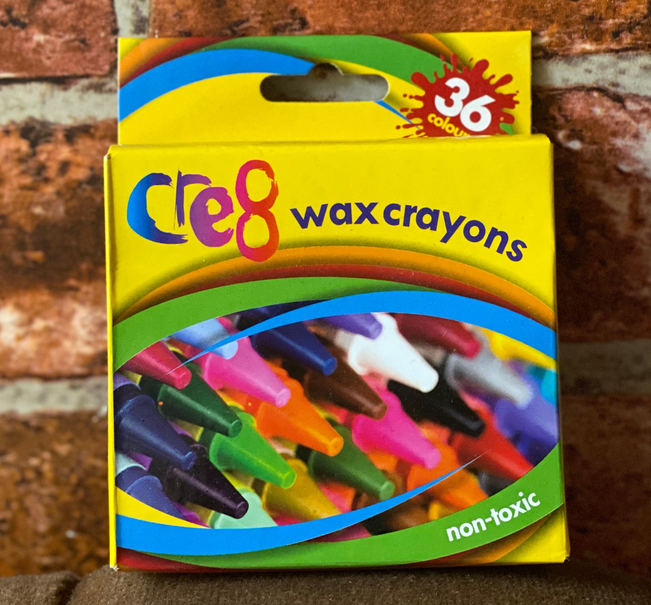300 Bulk Unwrapped Crayons