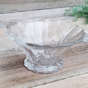 Vintage Elegant Glass Footed Bowl  - Viking Glass Pedestal Bowl - Clear Glass Paneled Scalloped Rim Candy Dish - Holiday Serving Bowl