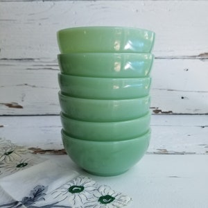 人気ブランド 海外通販 - 国内入手困難 Jadeite Fire King Chili Bowl - Vintage Anchor Hocking 食器